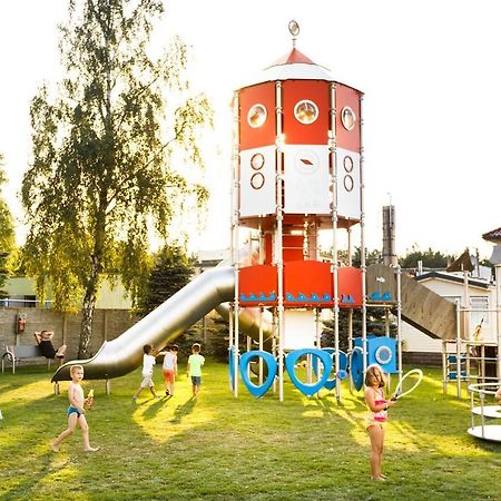 Hôtel Osrodek Wypoczynkowy Zlota Plaza à Mielno  Extérieur photo