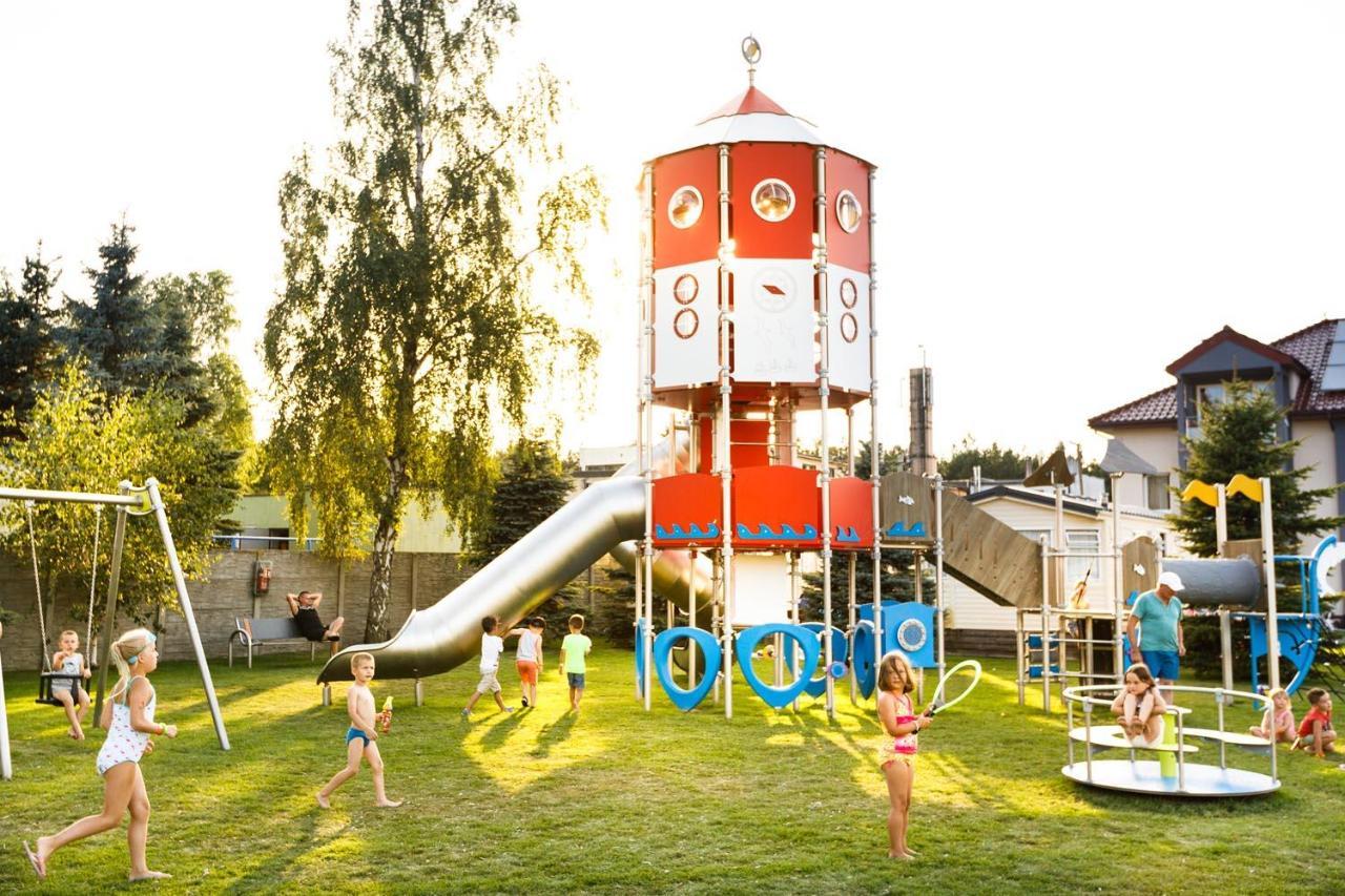 Hôtel Osrodek Wypoczynkowy Zlota Plaza à Mielno  Extérieur photo